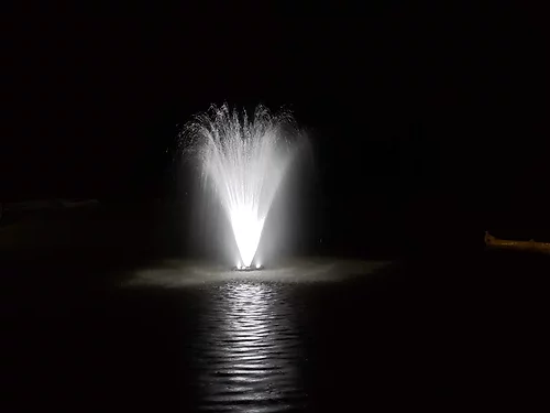 Hydro-Torque 275 Series Lake Fountain (1)